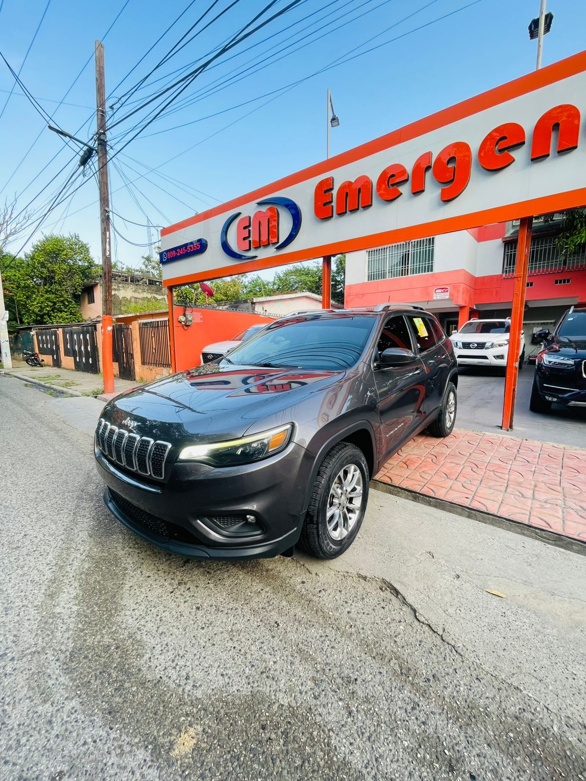 Jeep Cherokee Latitude Plus 2019 en venta - vista principal