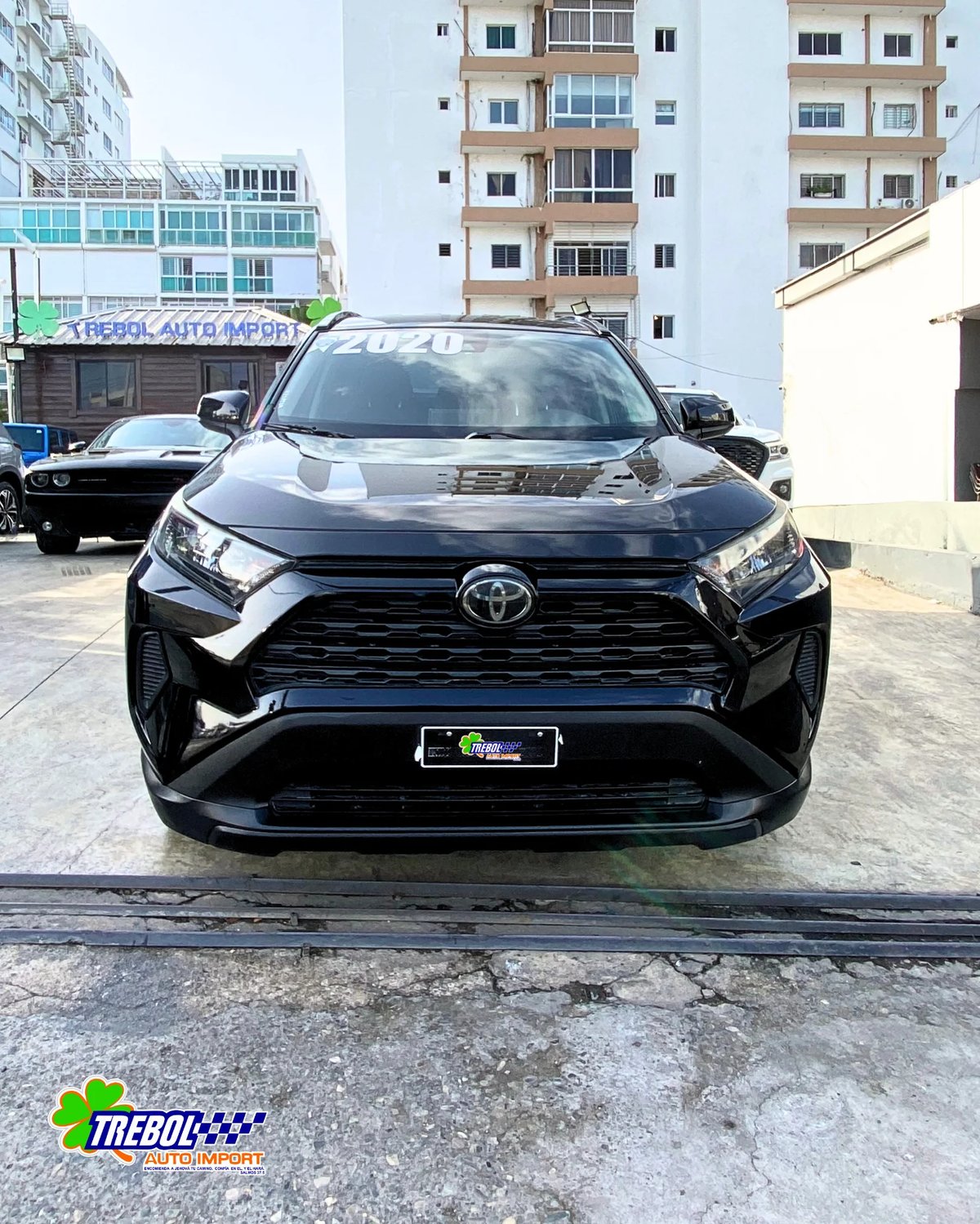 Toyota RAV4 LE 2020 - foto 2 de 10