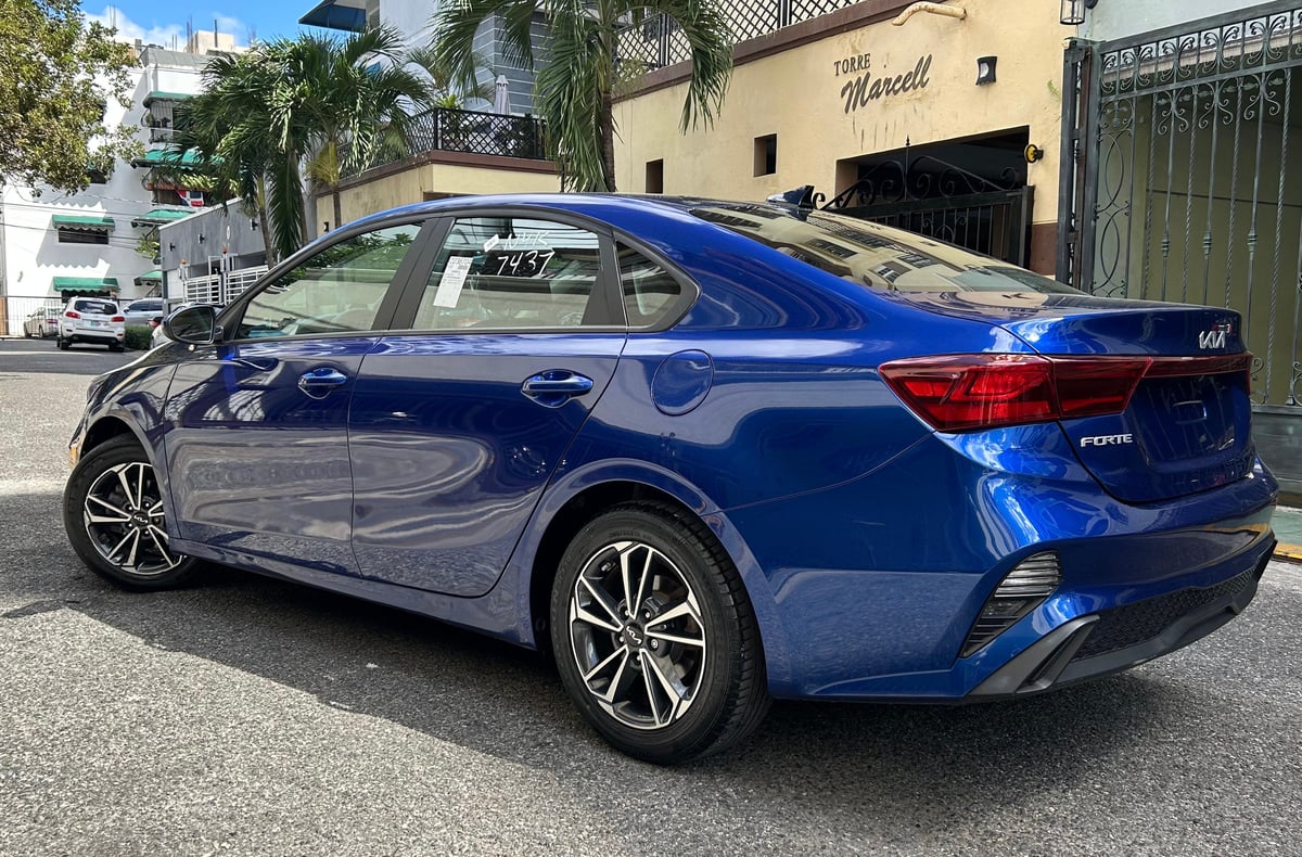 Kia Forte LXS 2022 - foto 8 de 14