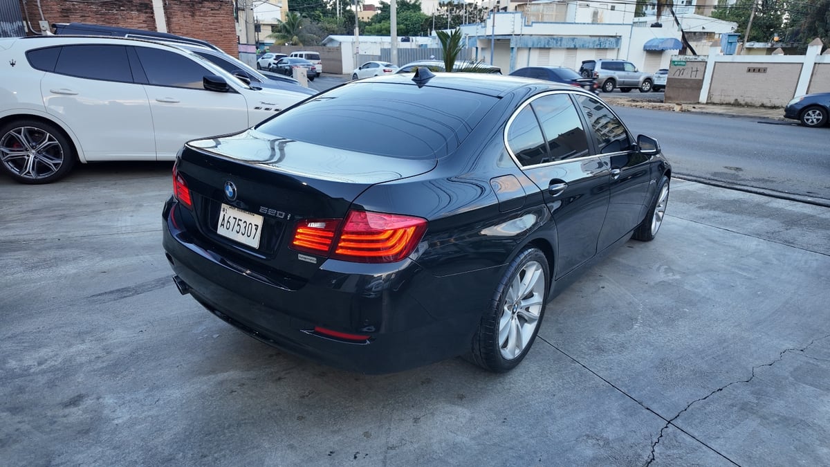 BMW Serie 5 520i 2016 - foto 4 de 8