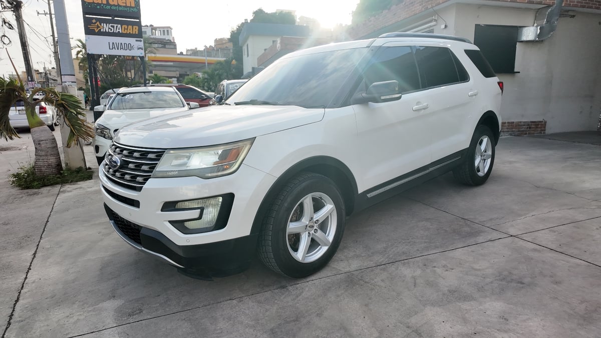 Ford Explorer XLT 4WD 2016 - foto 2 de 8