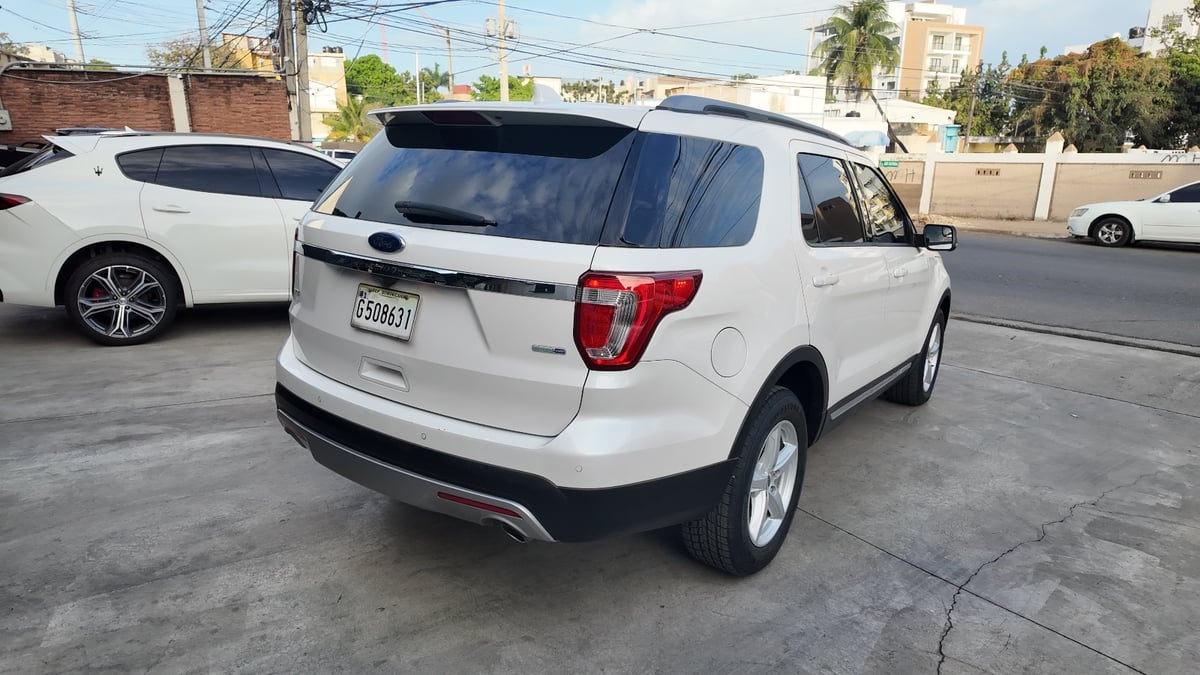 Ford Explorer XLT 4WD 2016 - foto 4 de 8