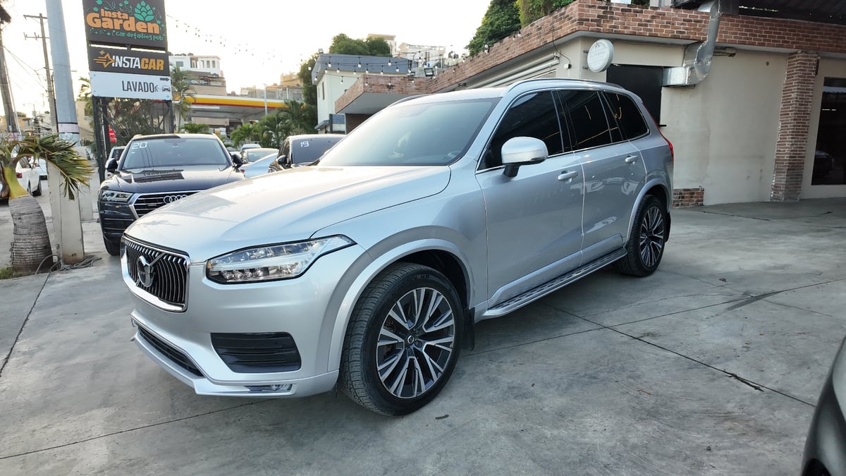 Volvo XC90 Momentum B6 2022 - foto 2 de 8