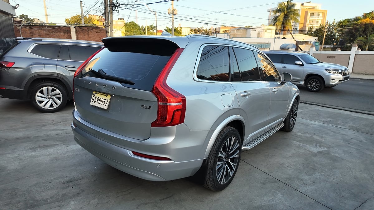 Volvo XC90 Momentum B6 2022 - foto 3 de 8