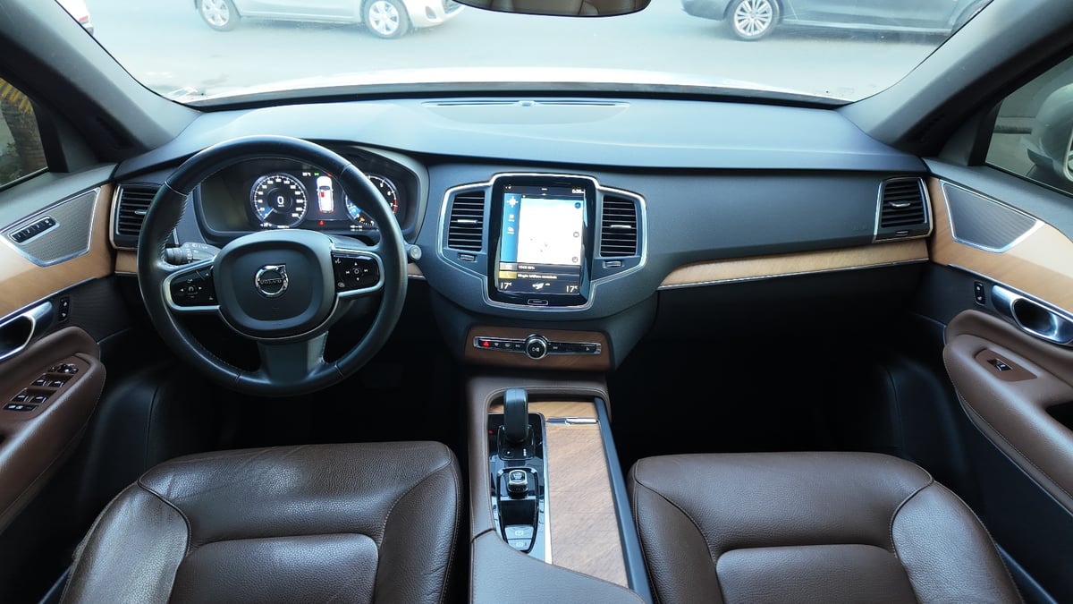 Volvo XC90 Momentum B6 2022 - foto 6 de 8