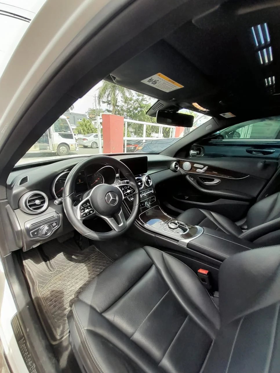 Mercedes Benz C 300 2019 - foto 3 de 9
