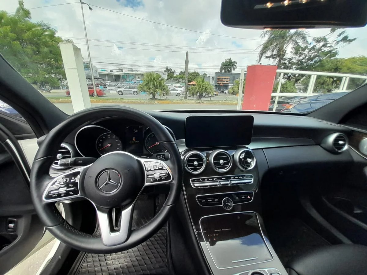 Mercedes Benz C 300 2019 - foto 4 de 9