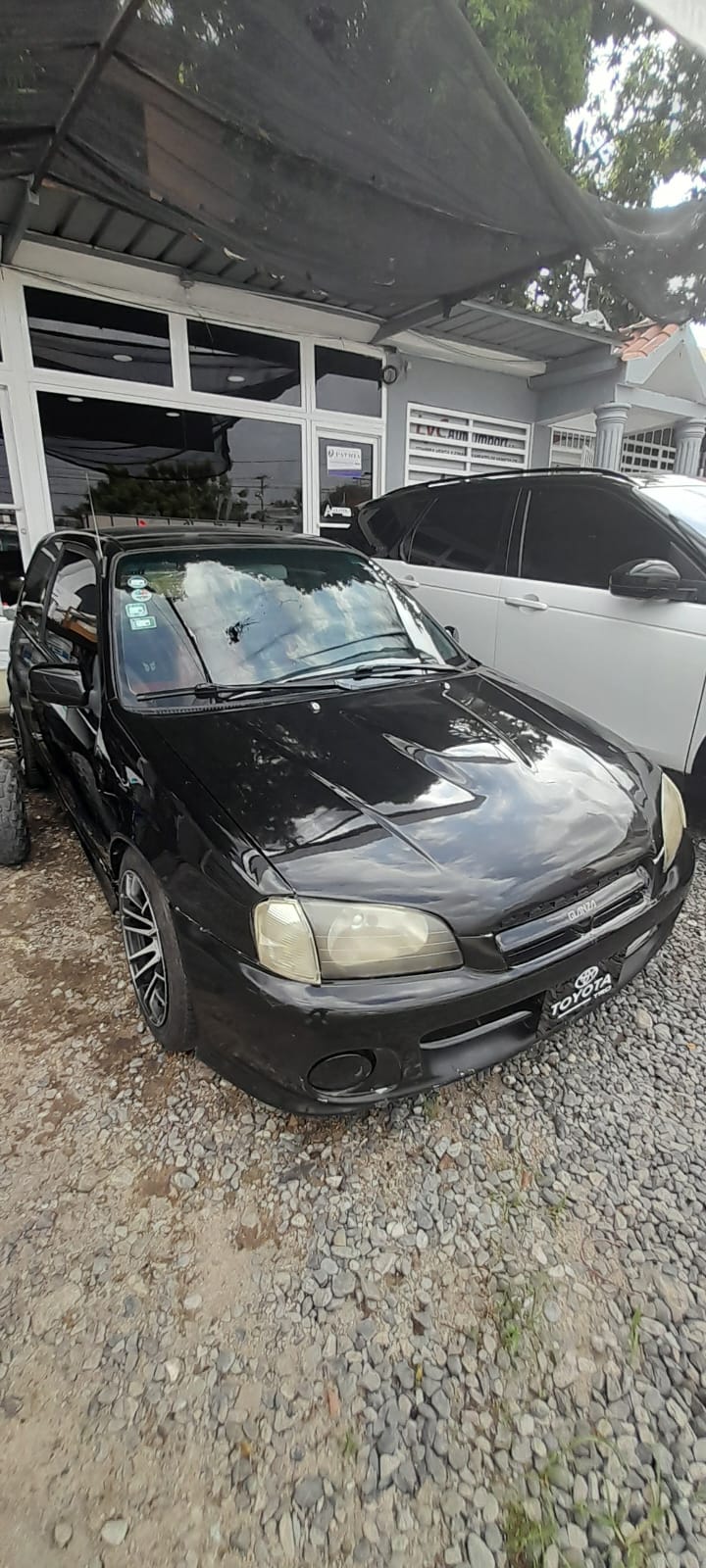 Toyota VITZ 2001 - foto 2 de 9
