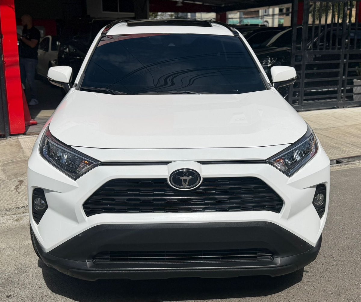 Toyota RAV4 XLE 2020 - foto 6 de 12