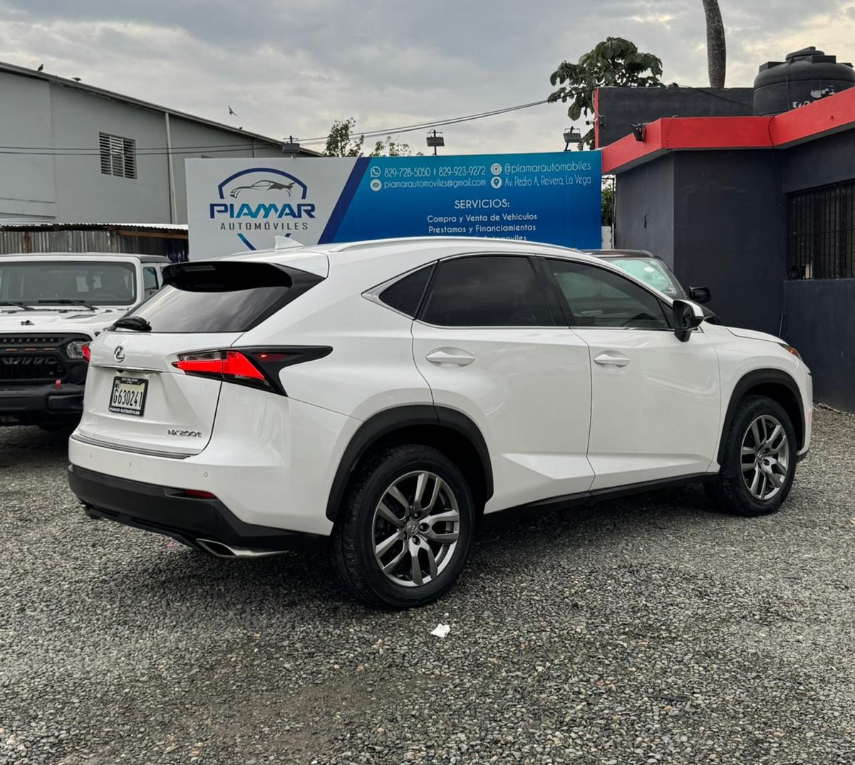 Lexus NX 200T 2016 - foto 2 de 12