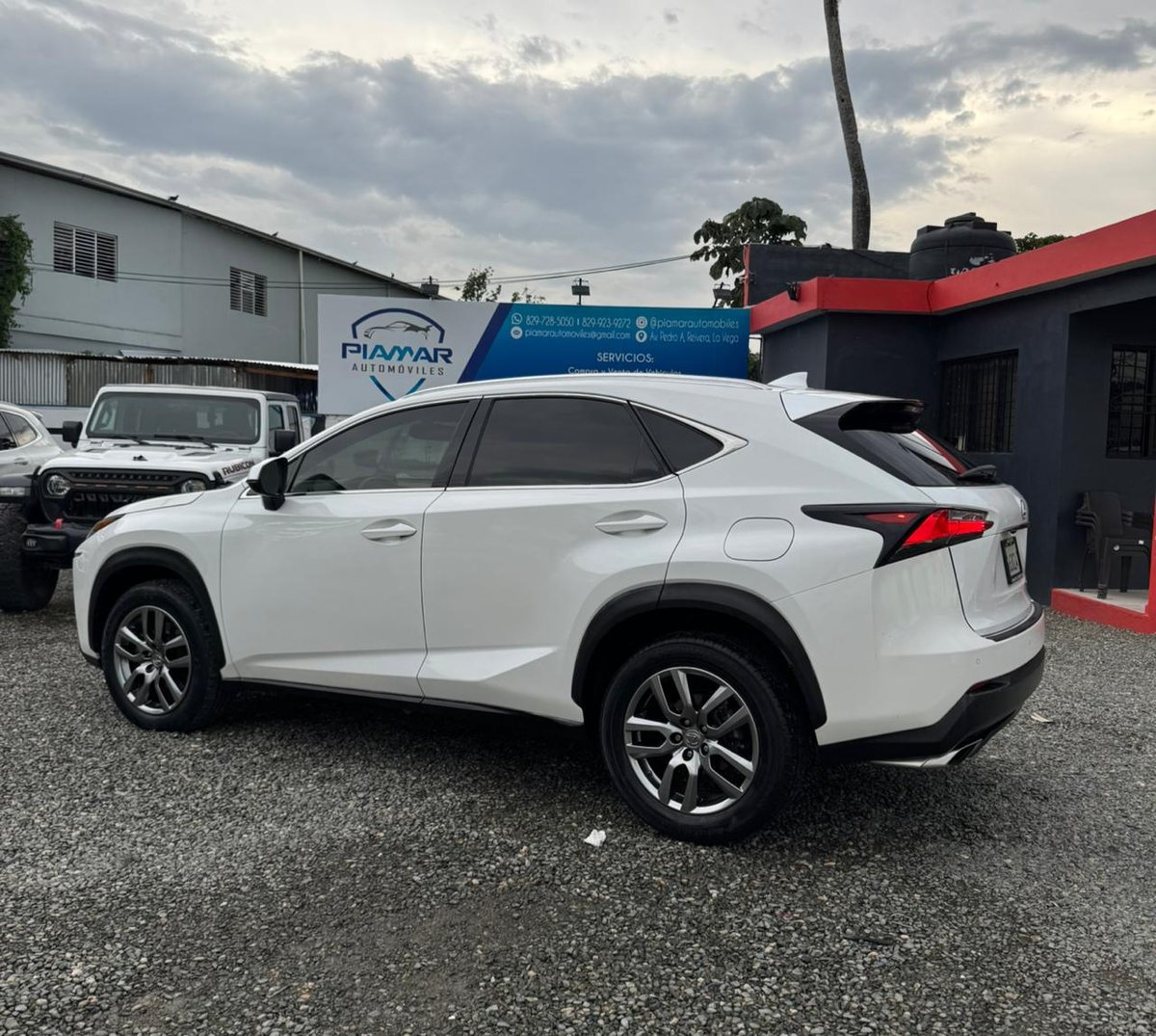 Lexus NX 200T 2016 - foto 4 de 12