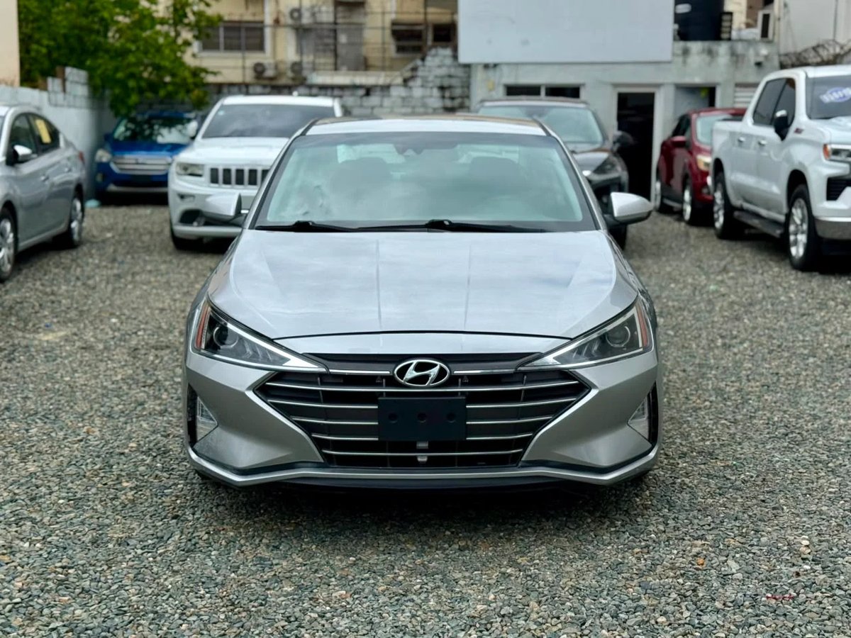 Hyundai Elantra SEL 2020 - foto 2 de 10