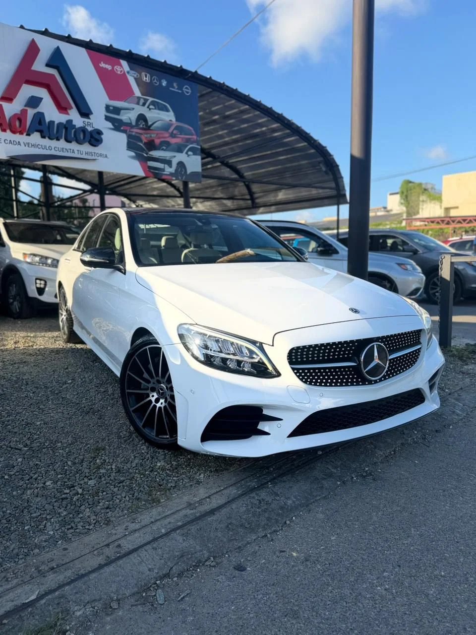 Mercedes Benz C 300 2020 - foto 2 de 11