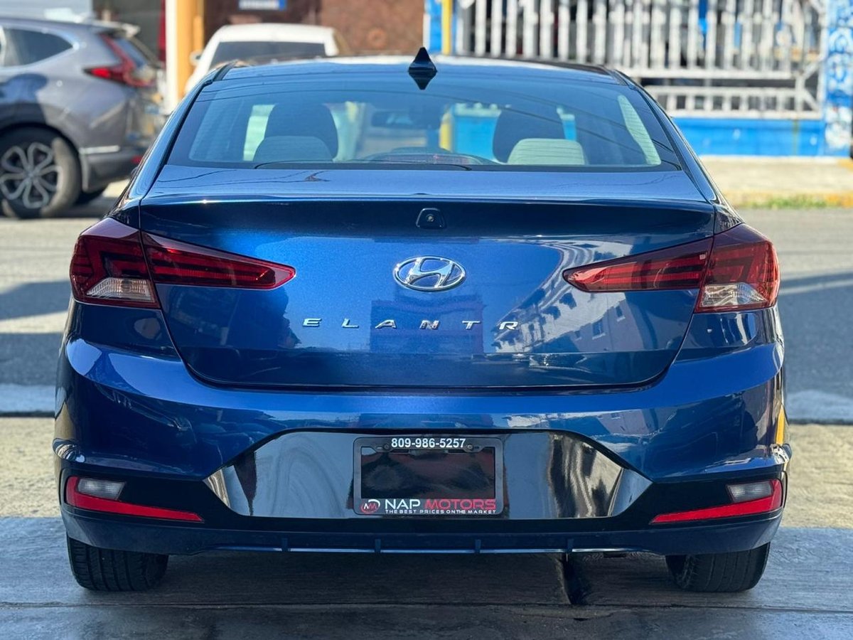 Hyundai Elantra SEL 2020 - foto 4 de 8