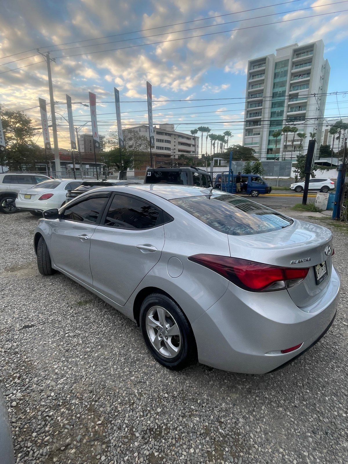 Hyundai Elantra 2015 - foto 2 de 6