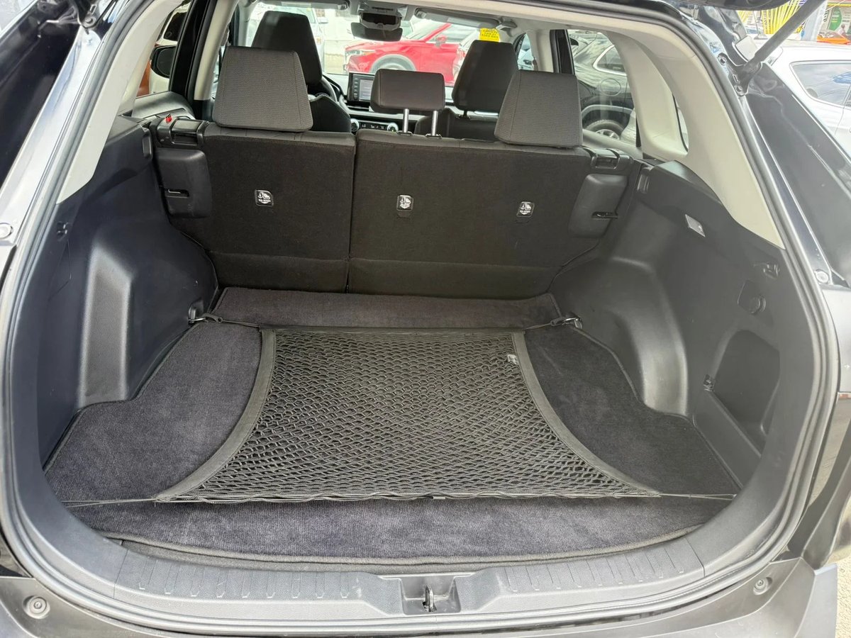 Toyota RAV4 XLE 2021 - foto 8 de 12