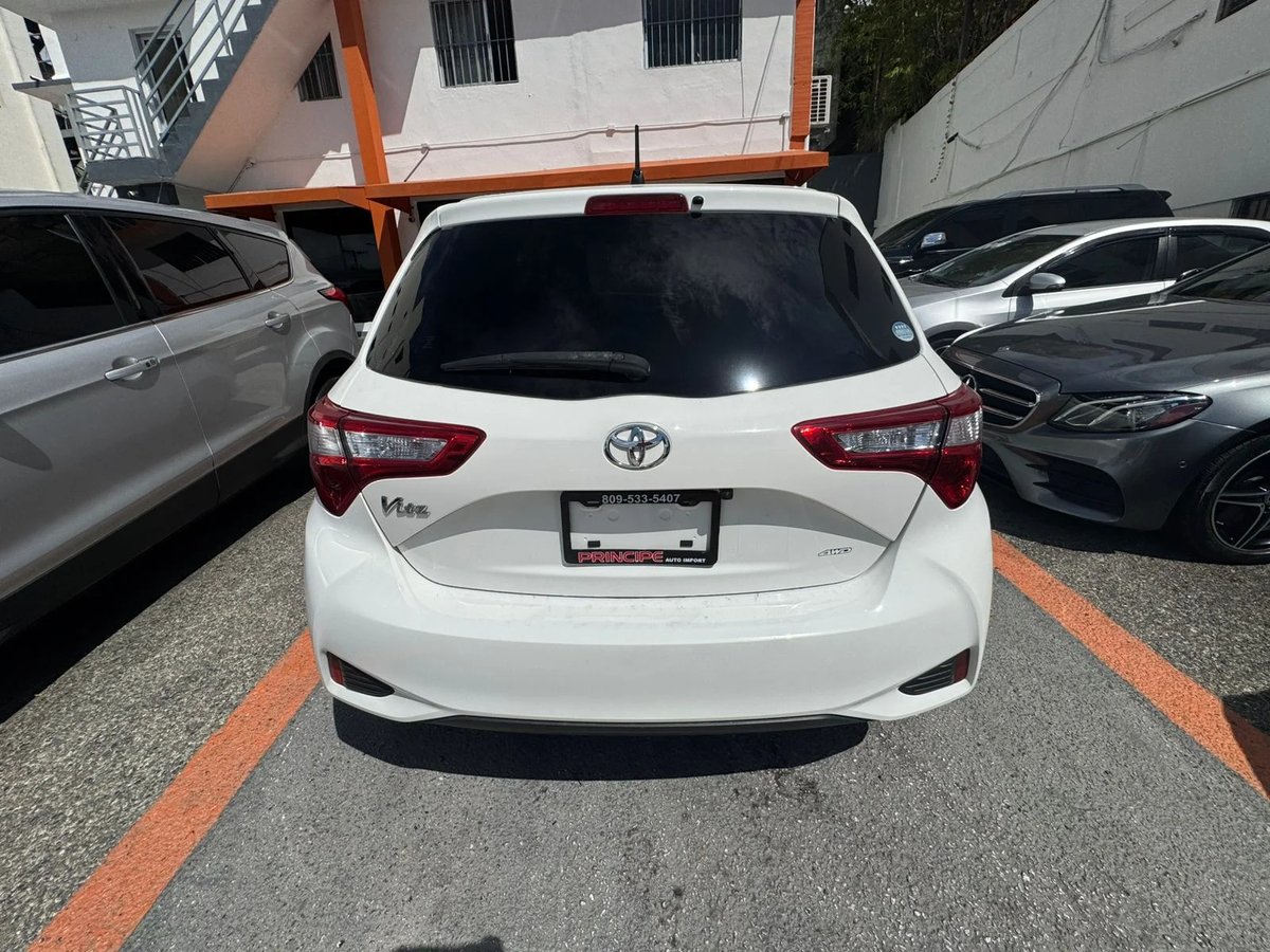 Toyota VITZ GR Sport 2020 - foto 2 de 6