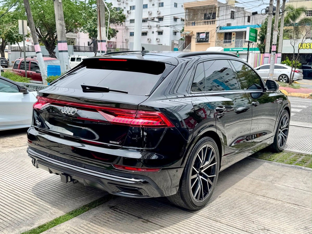 Audi Q8 Luxury Package 2020 - foto 11 de 11
