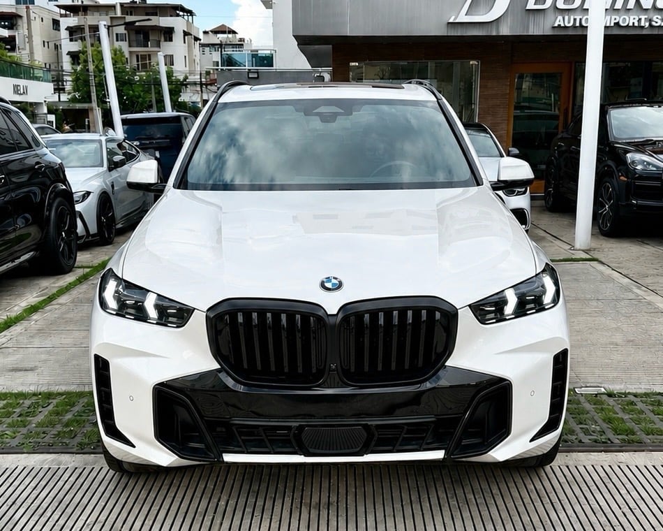 BMW X5 XDRIVE 40i M PACKAGE 2024 - foto 2 de 11