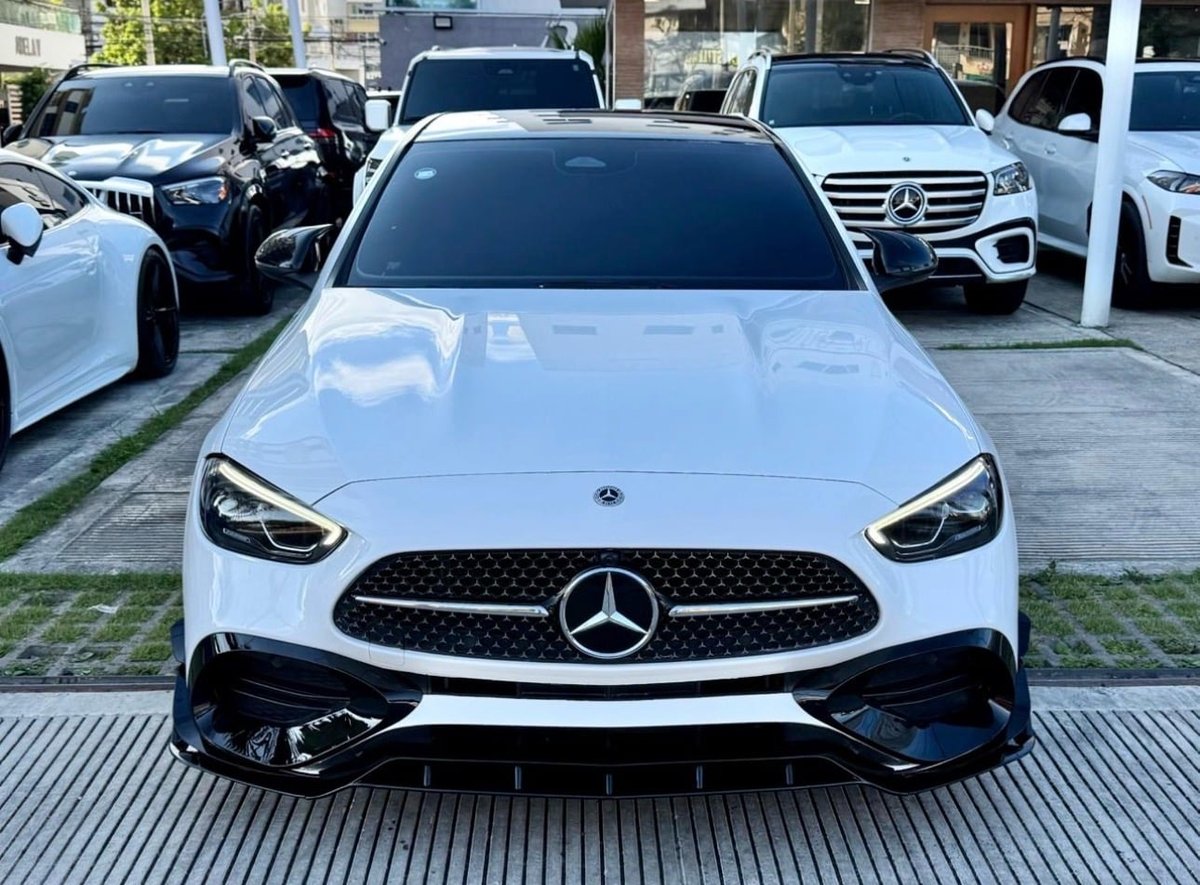 Mercedes Benz C 300 AMG 2022 - foto 2 de 12