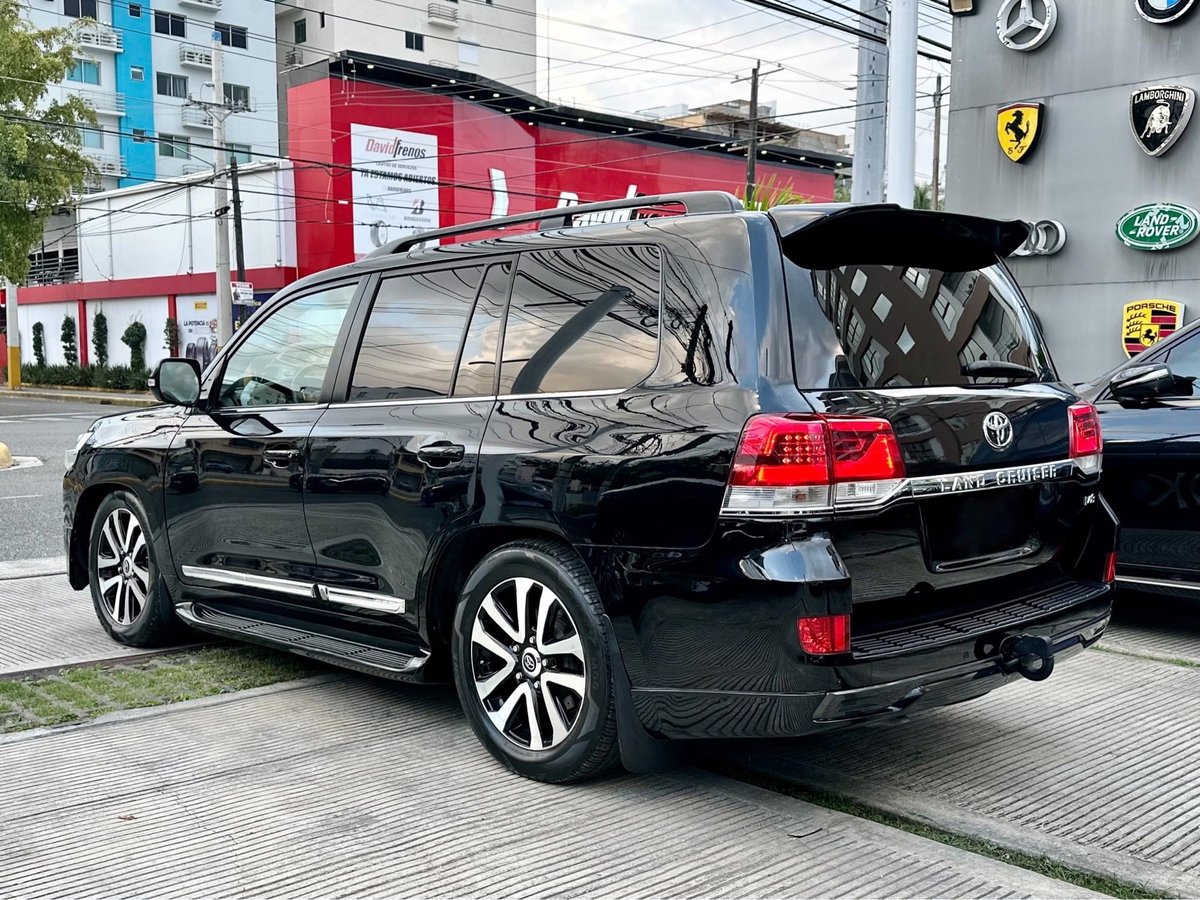Toyota Land Cruiser VXR 2017 - foto 13 de 13