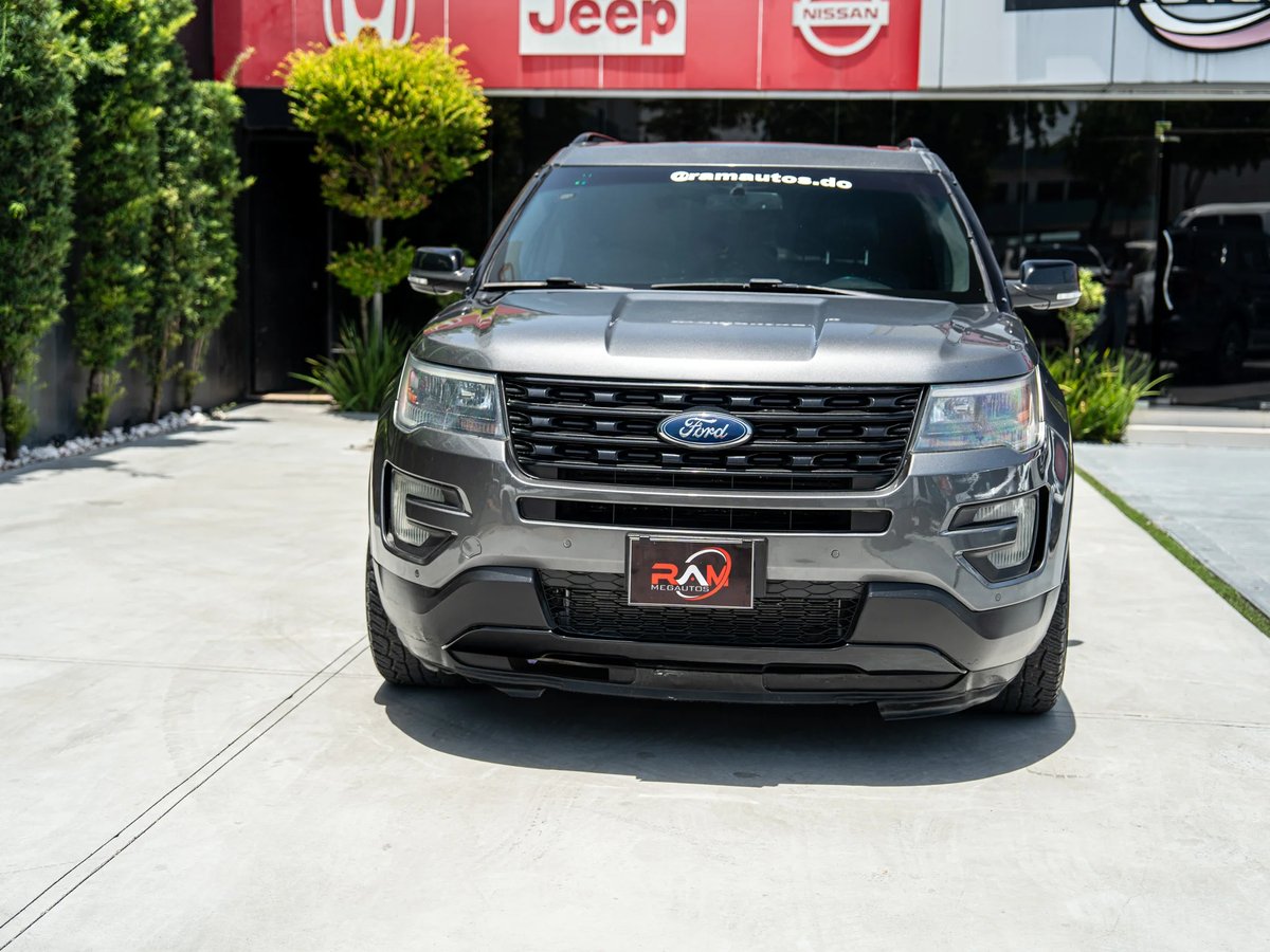 Ford Explorer Sport 2016 - foto 2 de 15