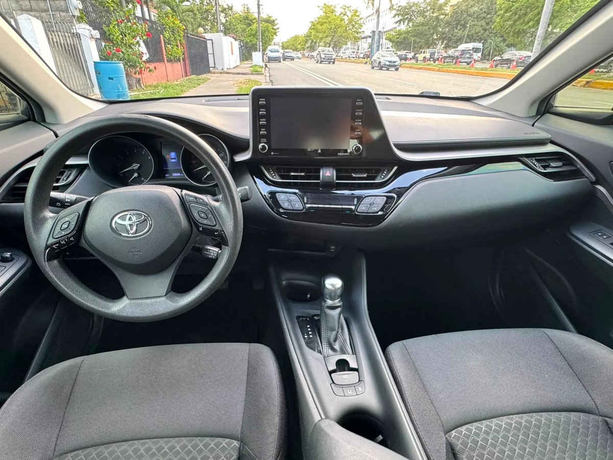 Toyota C-HR 2020 - foto 9 de 9