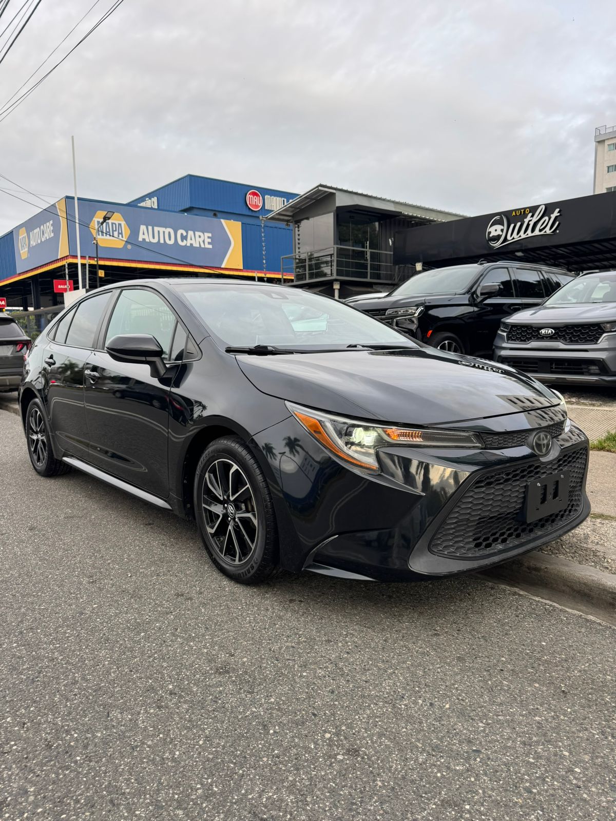 Toyota Corolla LE 2020 - foto 2 de 8