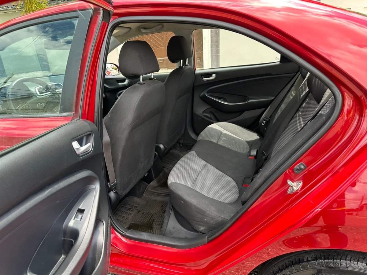 Hyundai Verna 2022 - foto 7 de 12
