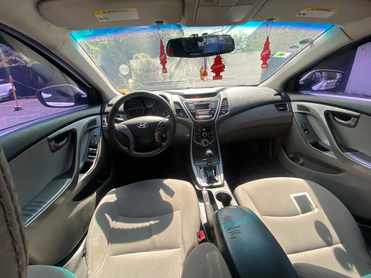 Hyundai Elantra SE 2015 - foto 6 de 12