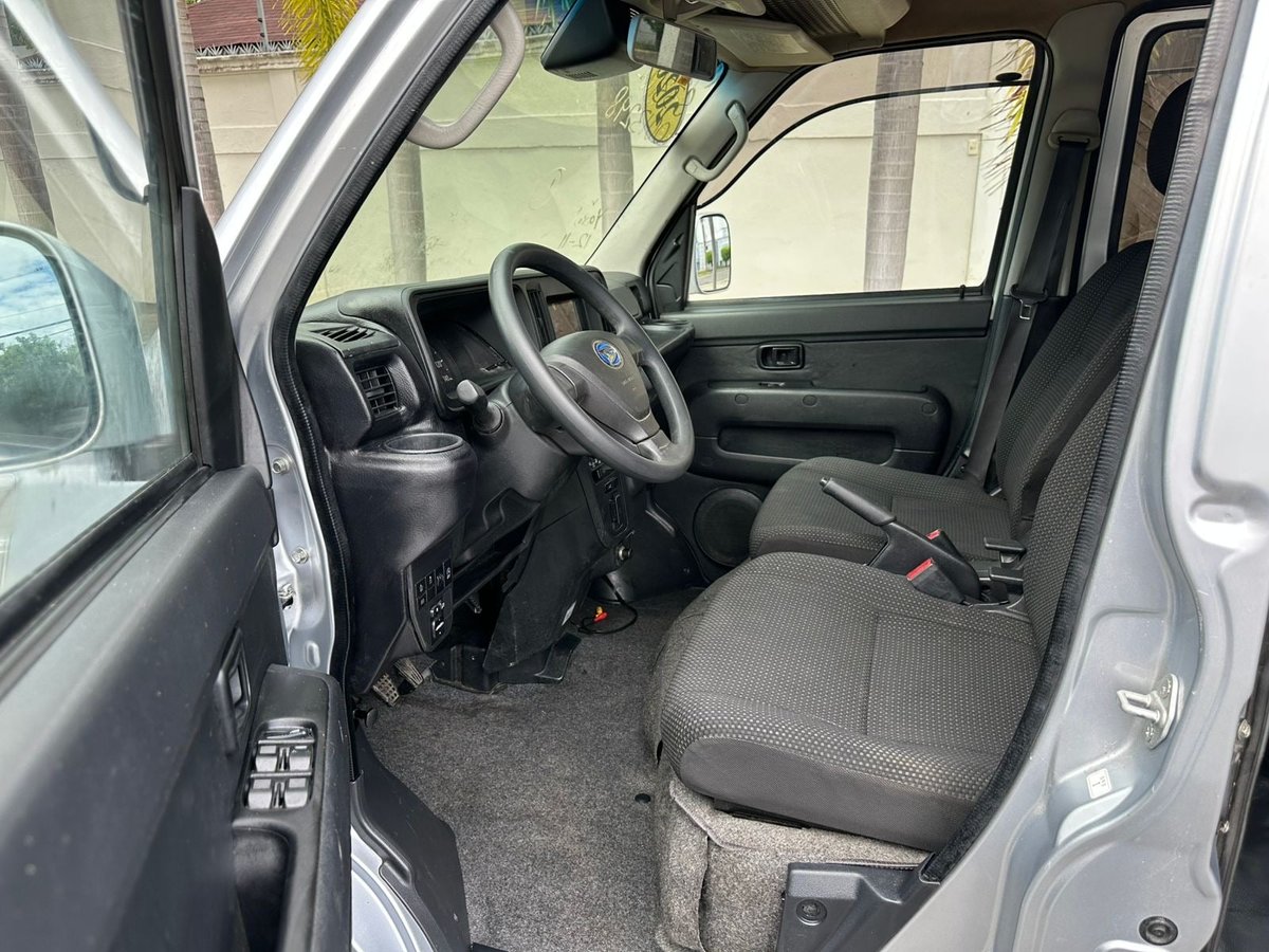 Daihatsu Hijet Minivan 2020 - foto 10 de 12
