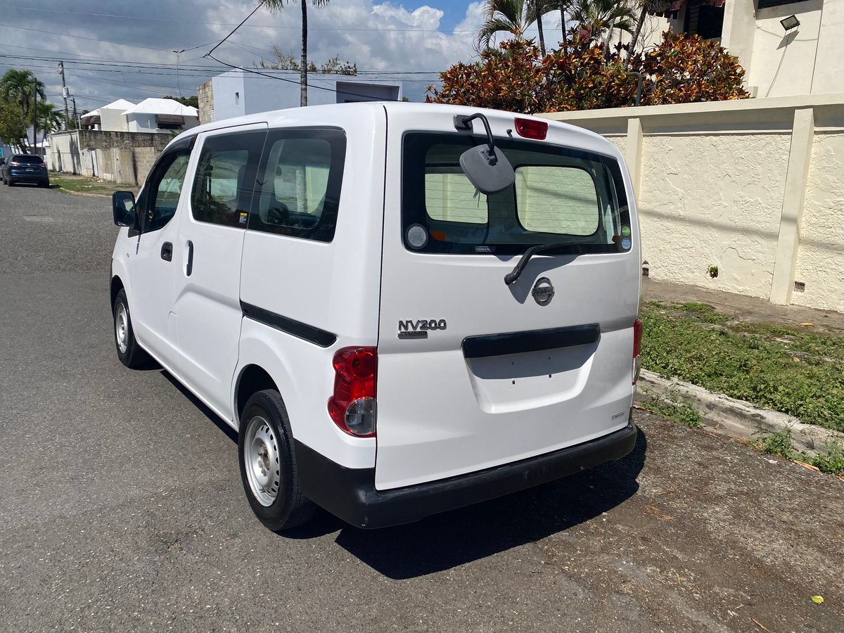 Nissan NV 200 2018 - foto 4 de 12