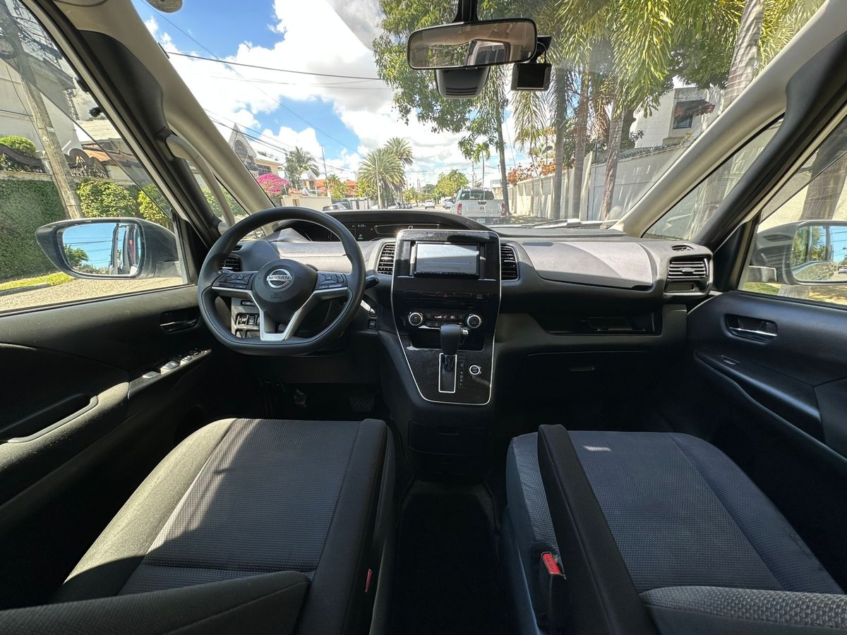 Nissan Serena 2020 - foto 10 de 12