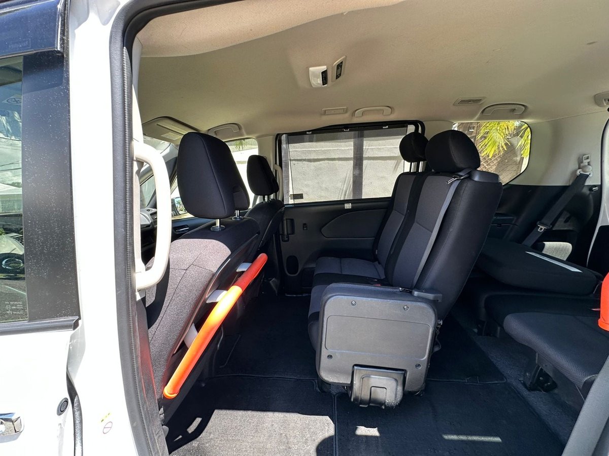 Nissan Serena 2020 - foto 9 de 12