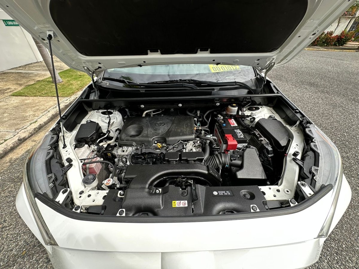 Toyota RAV4 XLE 2020 - foto 7 de 12