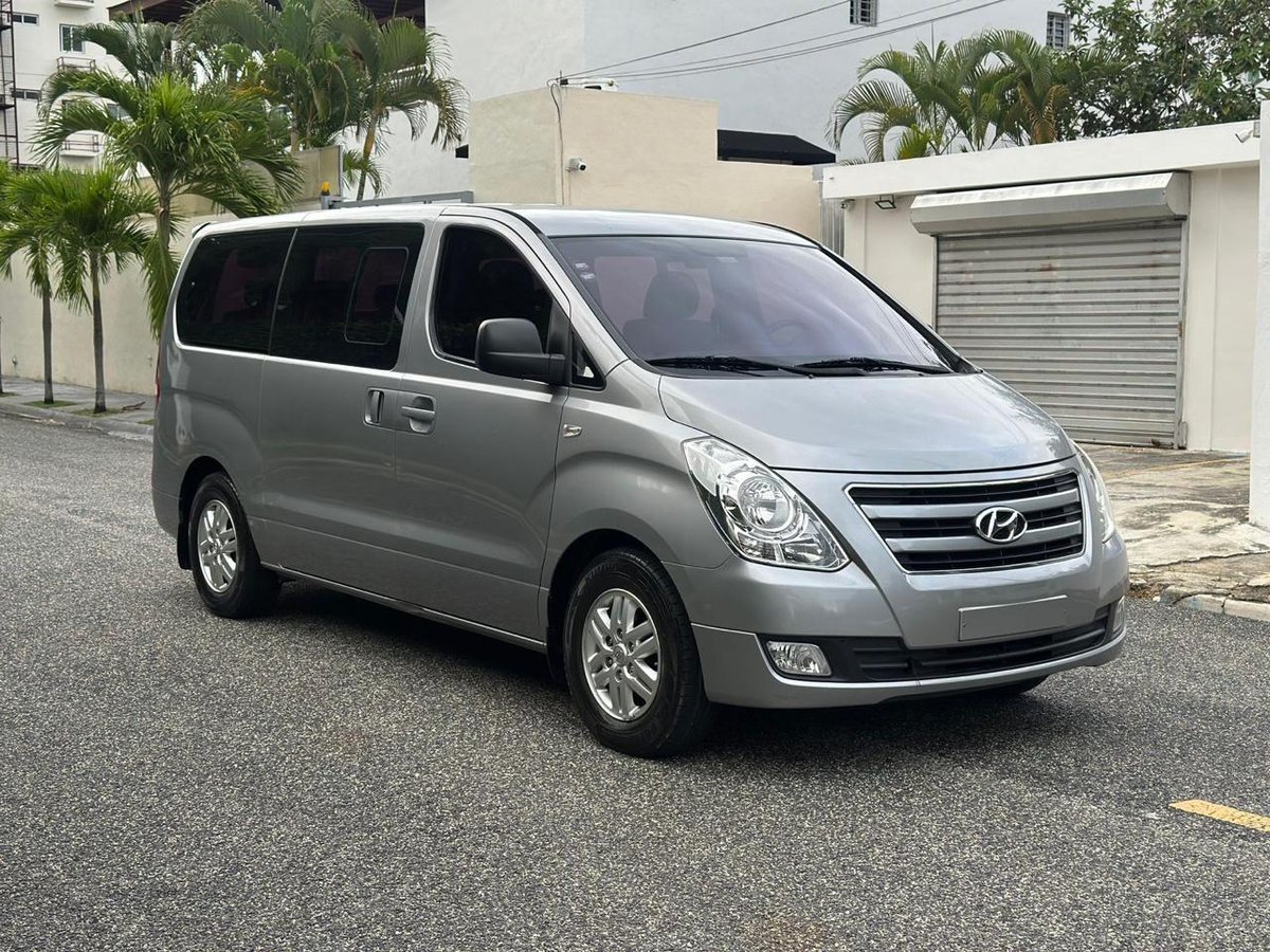 Hyundai Starex H-1 2018 - foto 9 de 14