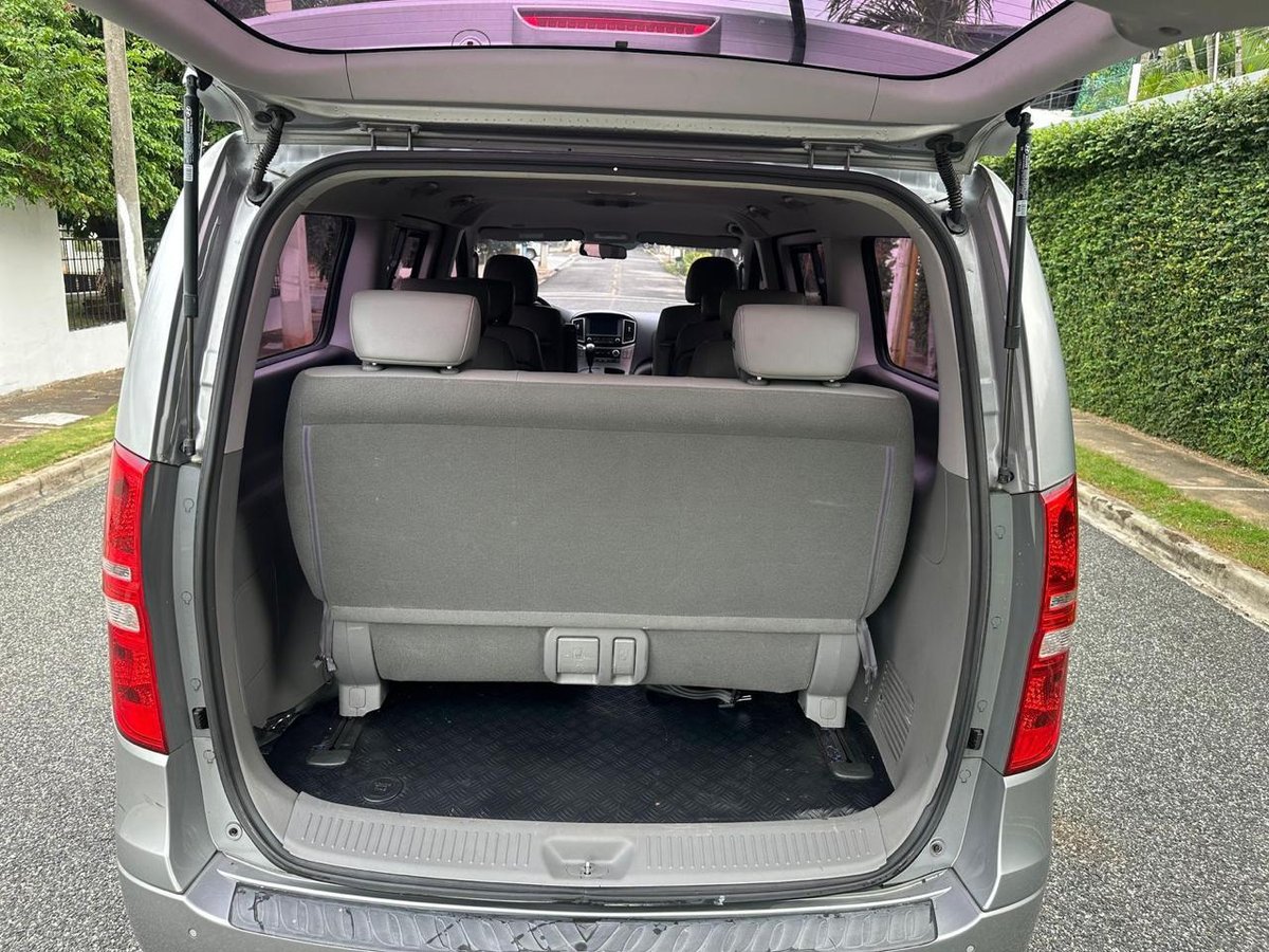 Hyundai Starex H-1 2018 - foto 11 de 14