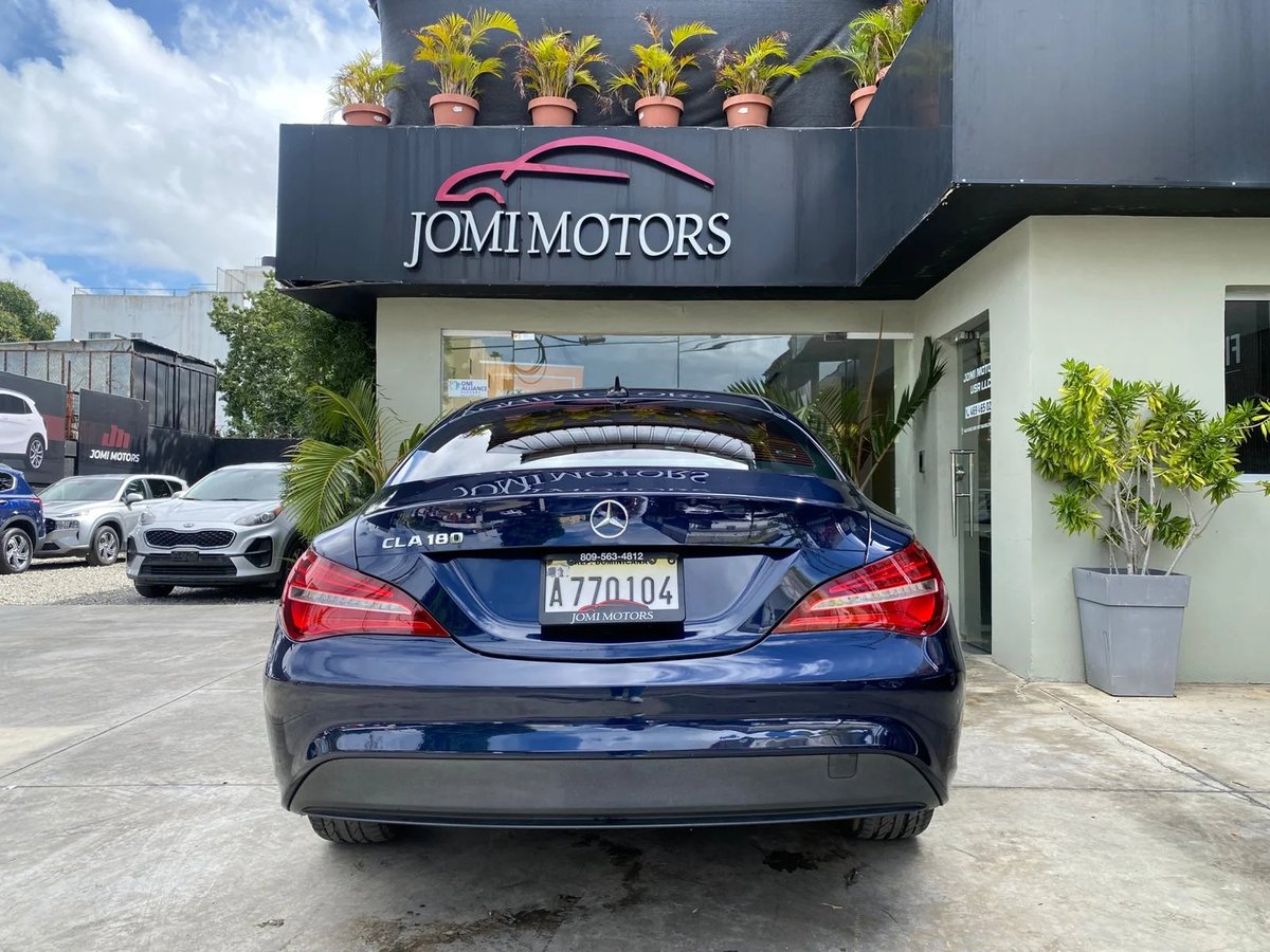 Mercedes Benz CLA 180 2018 - foto 5 de 10