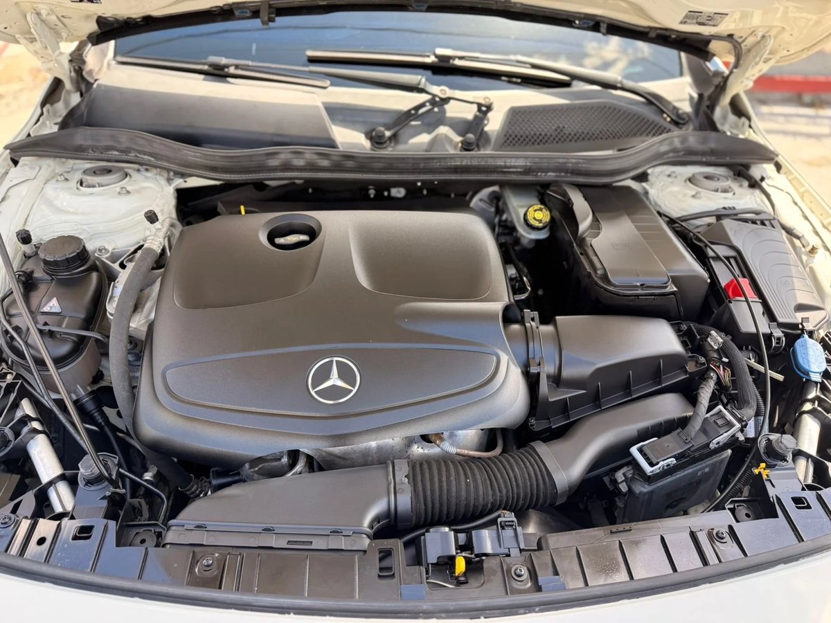 Mercedes Benz GLA 250 4 Matic 2018 - foto 9 de 9