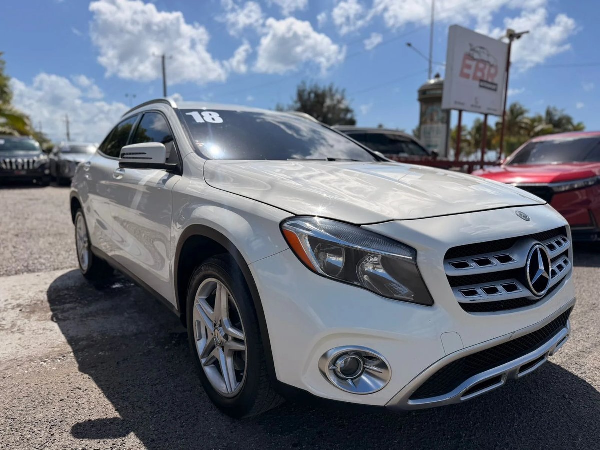 Mercedes Benz GLA 250 4 Matic 2018 - foto 2 de 9