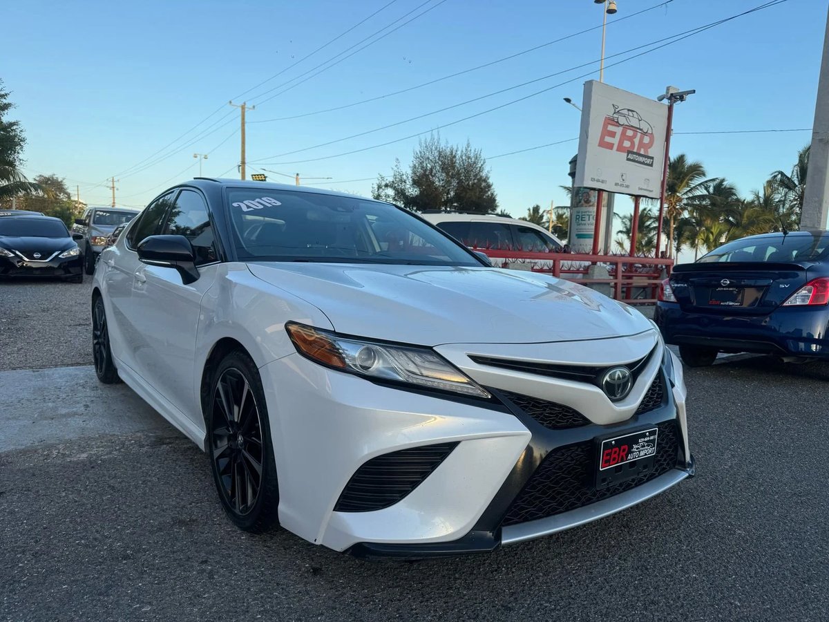 Toyota Camry XSE 2019 - foto 2 de 9