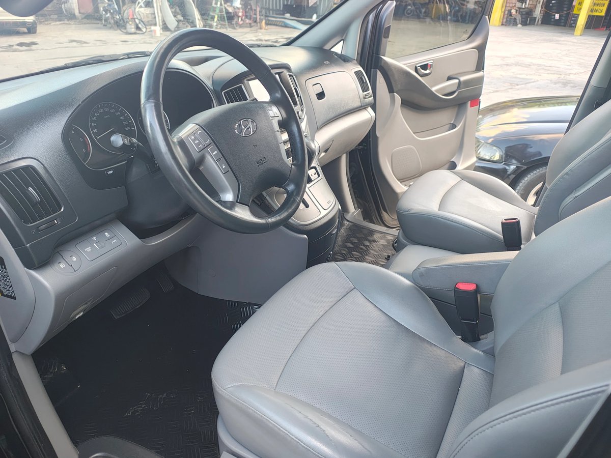 Hyundai Grand Starex Limousine 2020 - foto 8 de 12