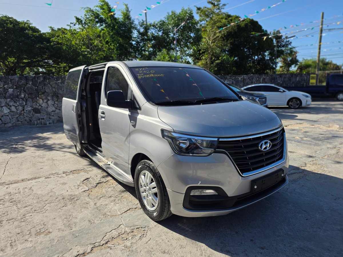 Hyundai Grand Starex Limousine 2020 - foto 2 de 12