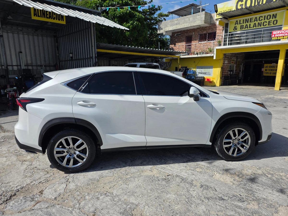 Lexus NX 200T 2017 - foto 2 de 12