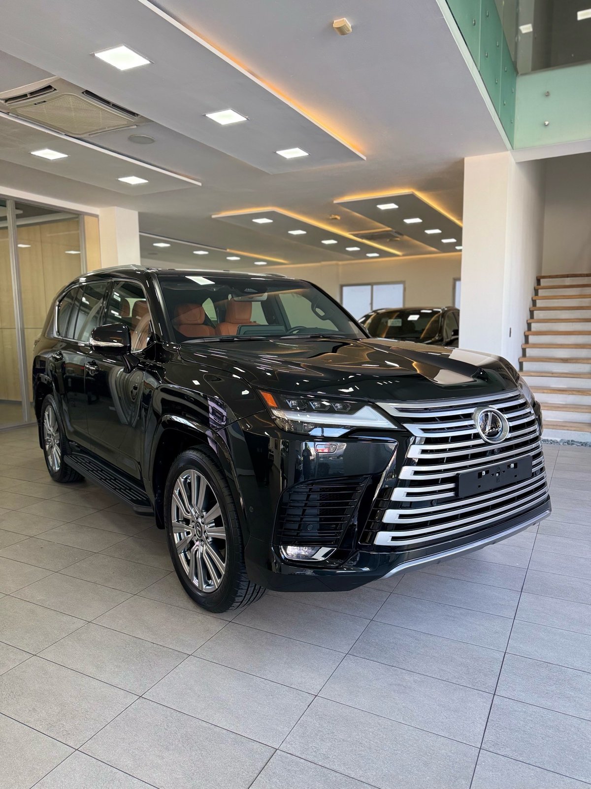 Lexus LX 700 VIP 2027 - foto 2 de 8
