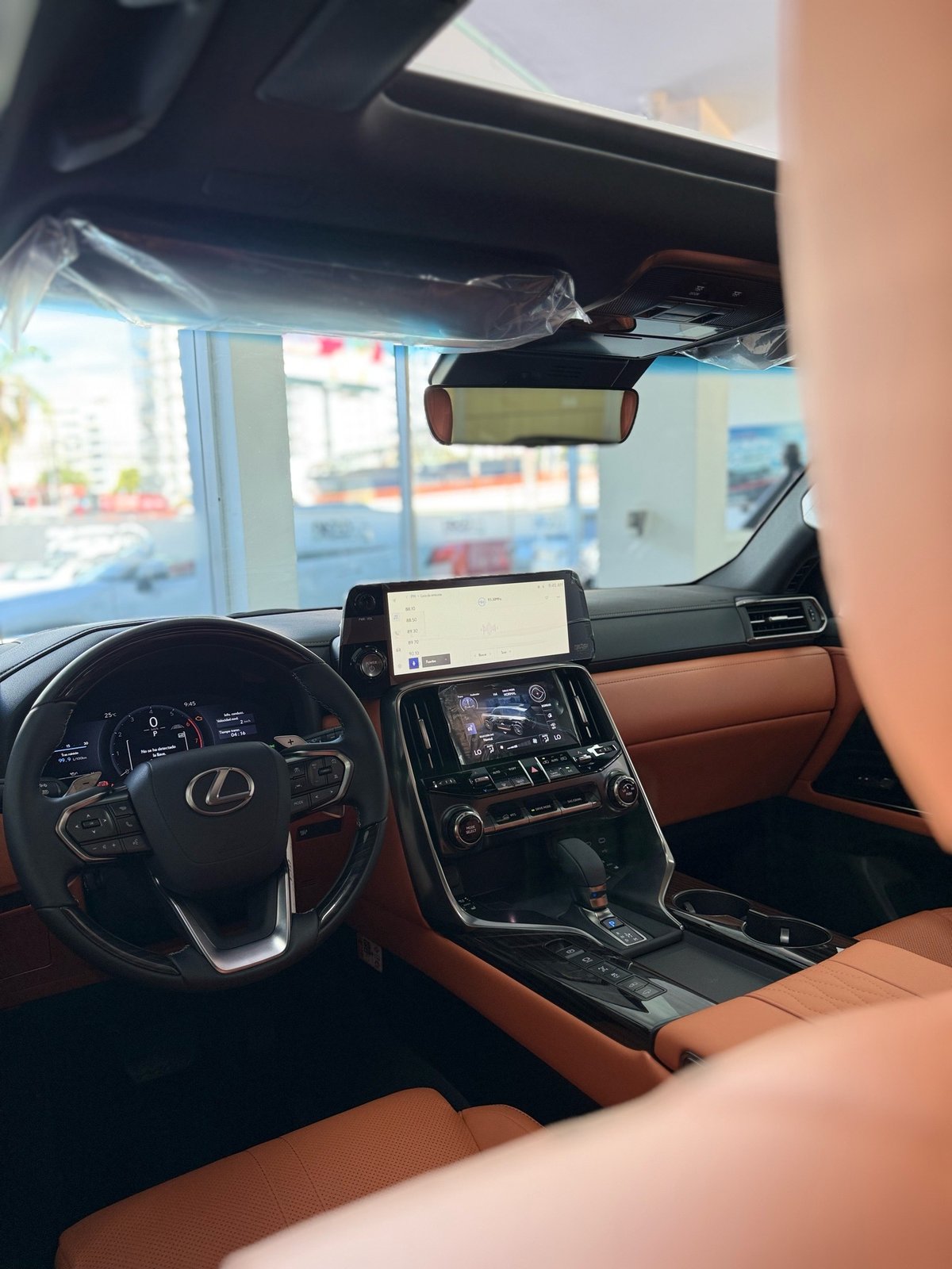 Lexus LX 700 VIP 2027 - foto 8 de 8