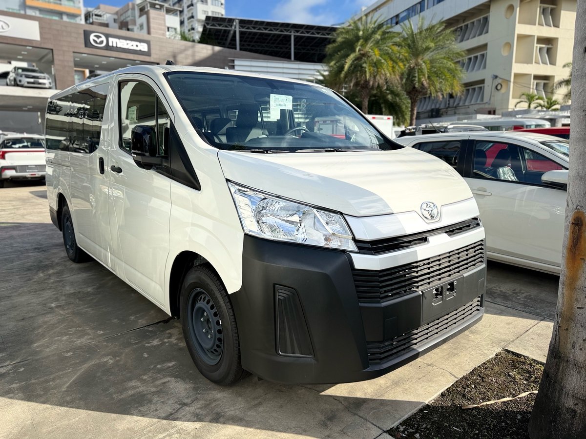 Toyota Hiace 2026 - foto 2 de 8
