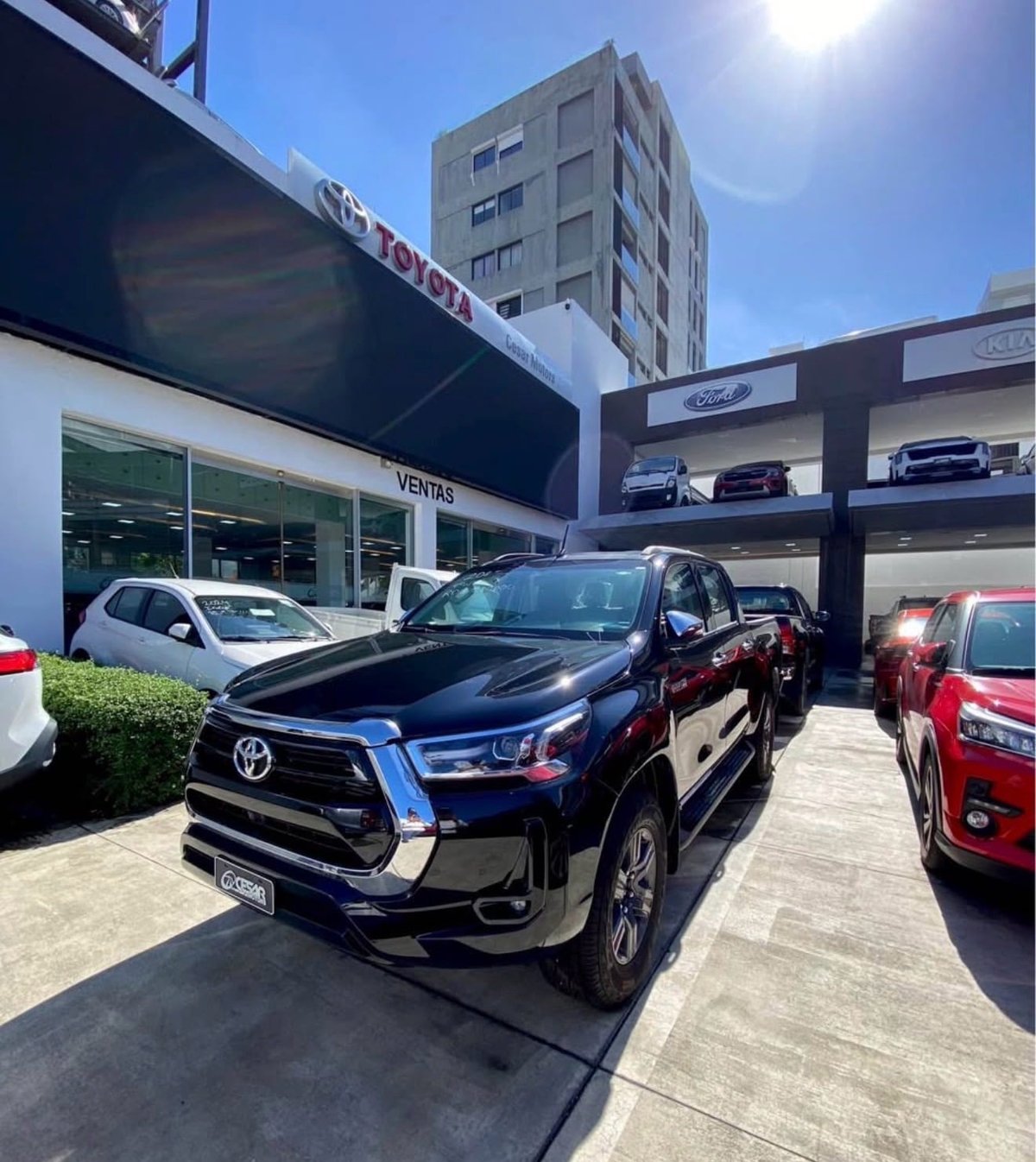 Toyota Hilux Limited 2025 en venta - vista principal
