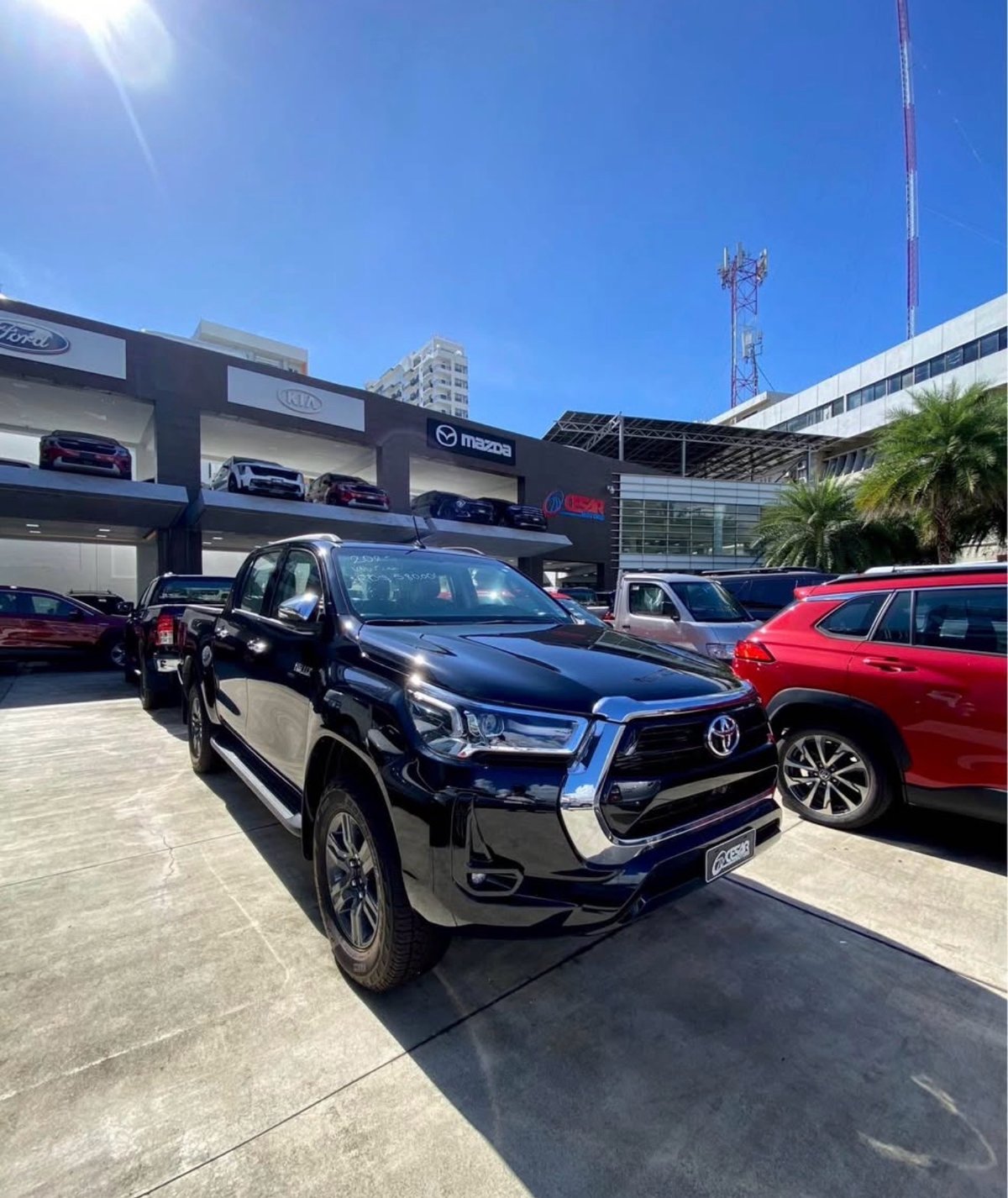 Toyota Hilux Limited 2025 - foto 2 de 6
