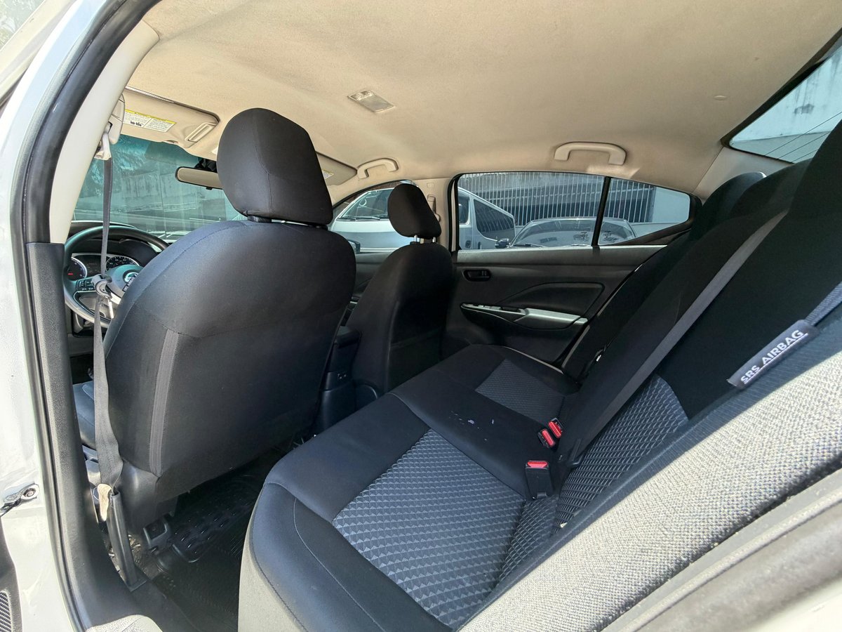Nissan Versa SV 2020 - foto 4 de 5